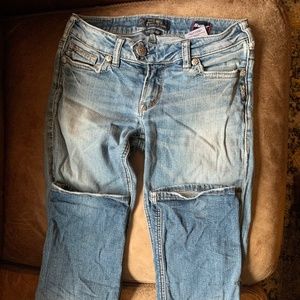 Silver Jeans “Tuesday” Straight Cut 28